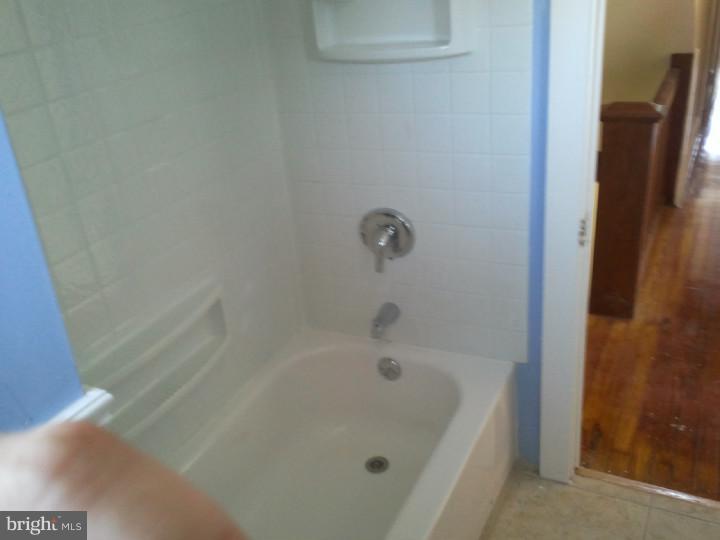 409 Haakon Road Brooklawn, NJ 08030 - Photo 9 of 18 Bathroom