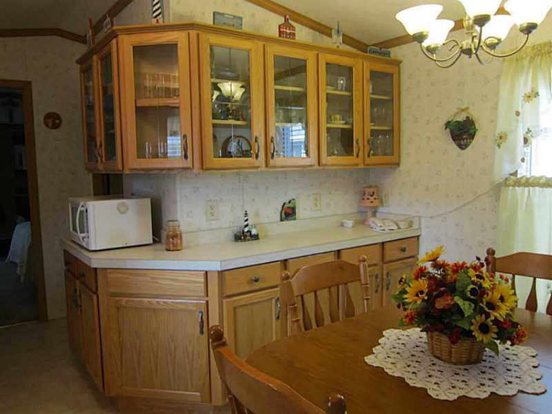 121 Hindman Road Butler, PA 16001 - Photo 11 of 14 Kitchen.