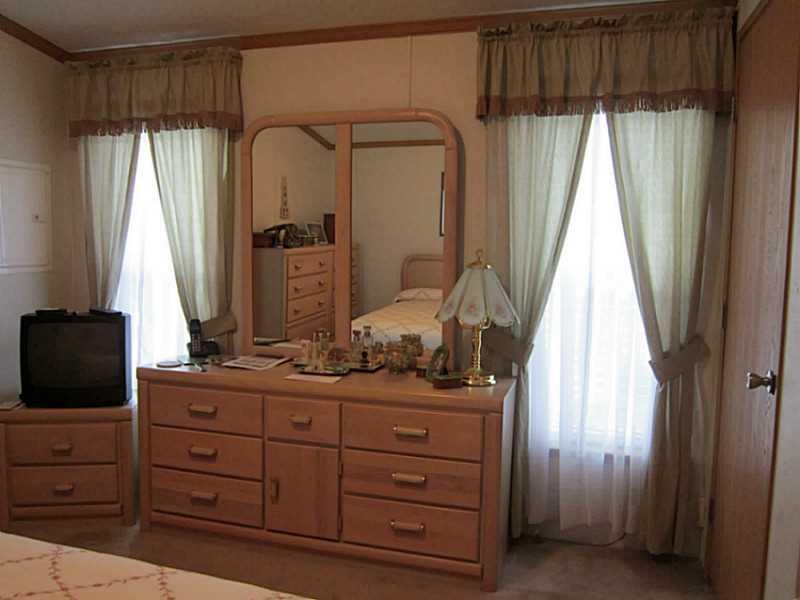 121 Hindman Road Butler, PA 16001 - Photo 8 of 14 Bedroom.
