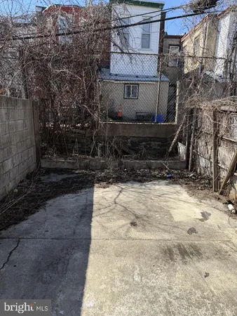 a view of a pathway of a house