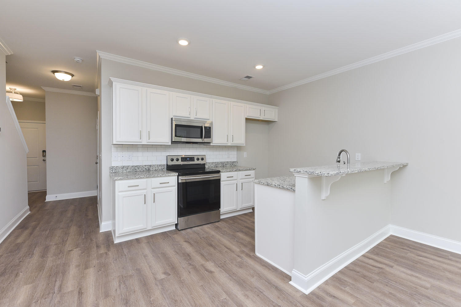 122 Rio Rose Circle Columbia, SC 29205 - Photo 4 of 8 Kitchen