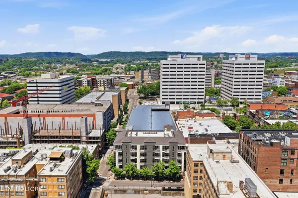 $800,000 | 440 Walnut Street, Unit 302, Knoxville, TN 37902