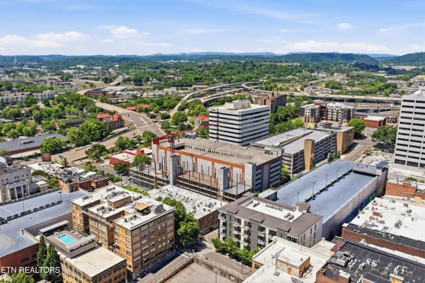 $800,000 | 440 Walnut Street, Unit 302, Knoxville, TN 37902