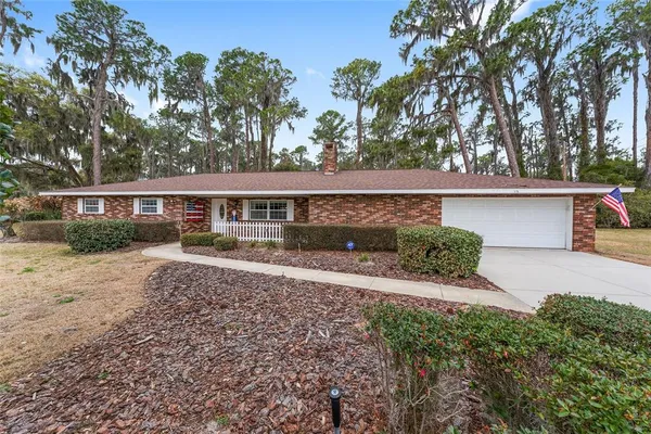 $349,000 | 98 Mockingbird Lane, Eustis, FL 32726