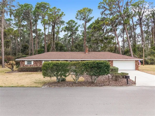 $349,000 | 98 Mockingbird Lane, Eustis, FL 32726
