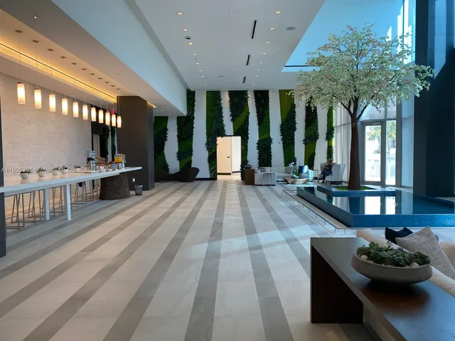 $3,275 | 851 Northeast 1st Avenue, Unit 508, Miami, FL 33132