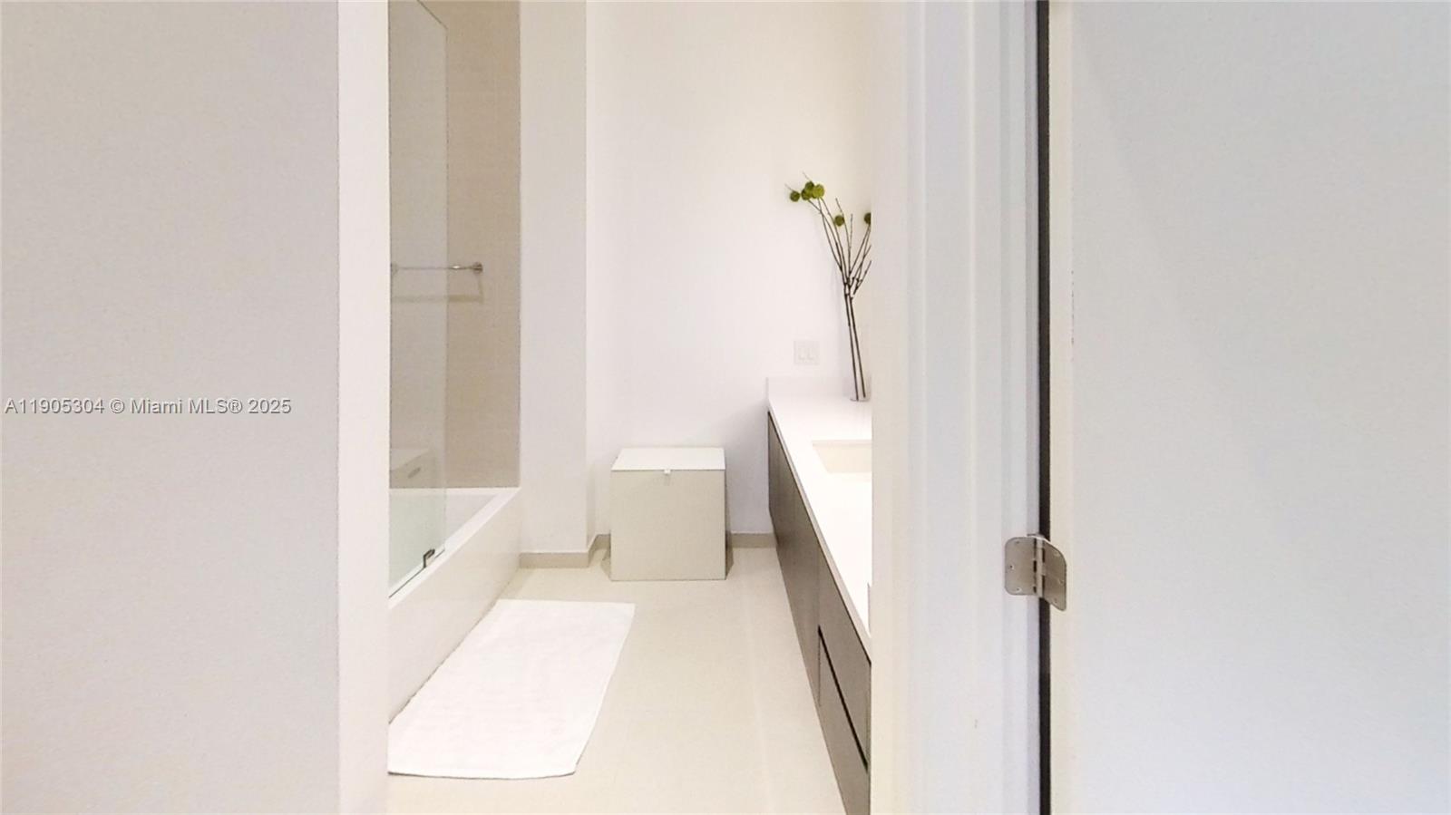 851 Northeast 1st Avenue, Unit 508 Miami, FL 33132 - Photo 5 of 16