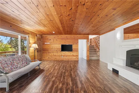 $425,000 | 54540 Tahquitz View Drive, Idyllwild, CA 92549
