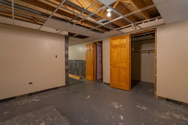 a view of empty room