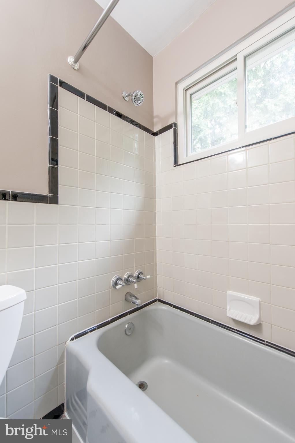 3943 Lantern Court Silver Spring, MD 20902 - Photo 16 of 45 Gallery Image 16