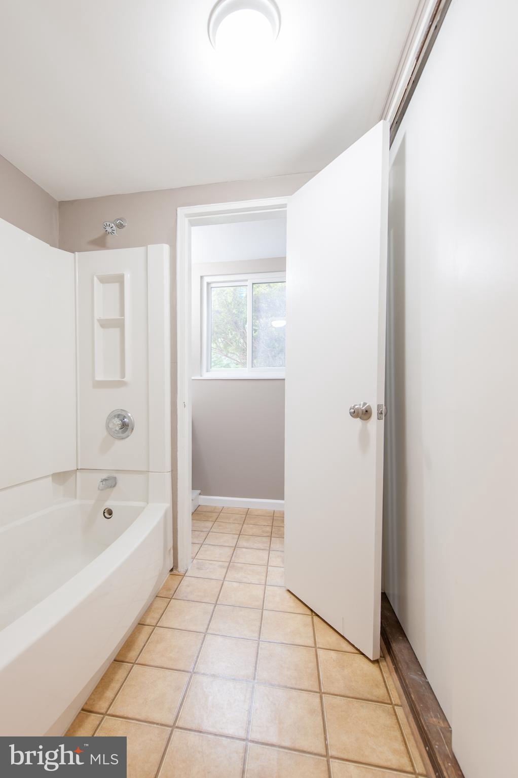 3943 Lantern Court Silver Spring, MD 20902 - Photo 19 of 45 Gallery Image 19