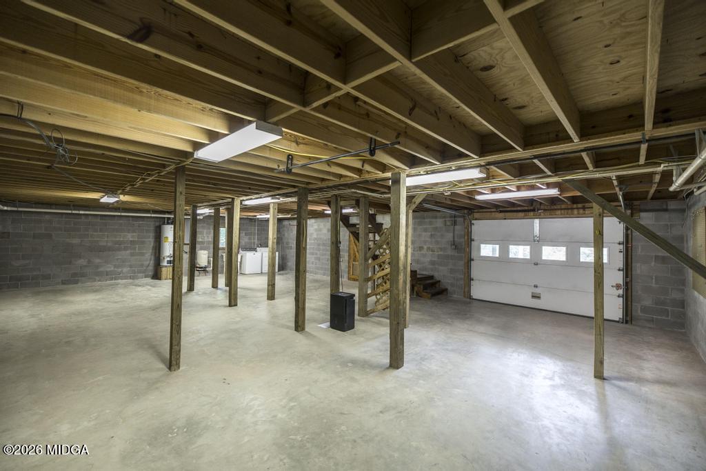 194 Delone Road Byron, GA 31008 - Photo 26 of 49 a view of an empty room with wooden roof