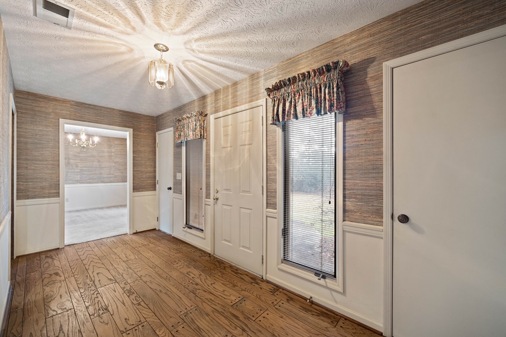 1801 Biggers Road Columbus, GA 31904 - Photo 8 of 40 Gallery Image 8