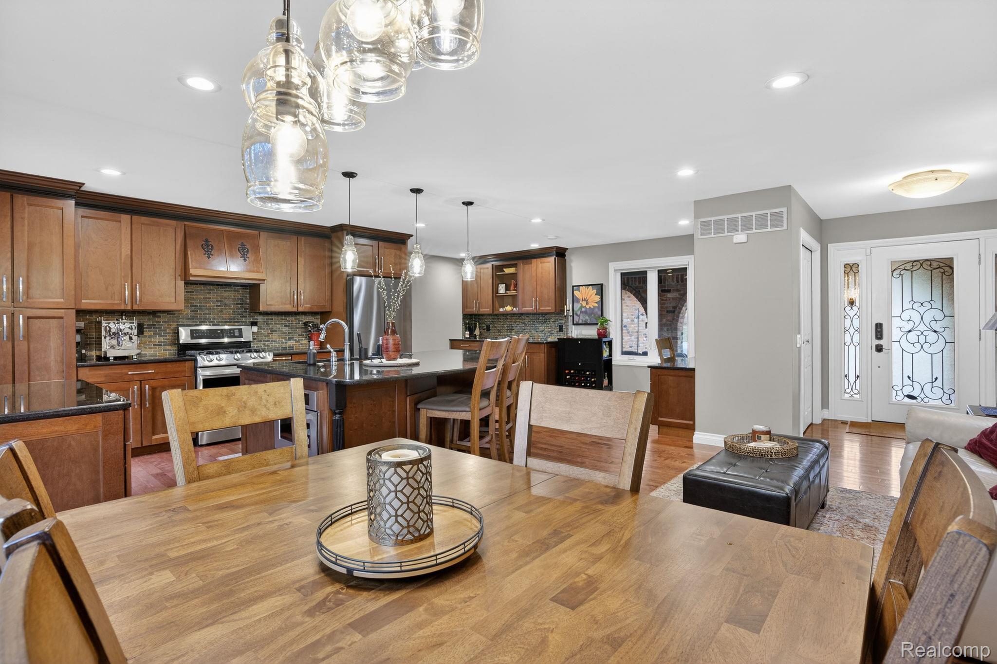 341 Ridgewood Road Rochester, MI 48306 - Photo 20 of 74 61-web-or-mls-DSC_2126.jpg