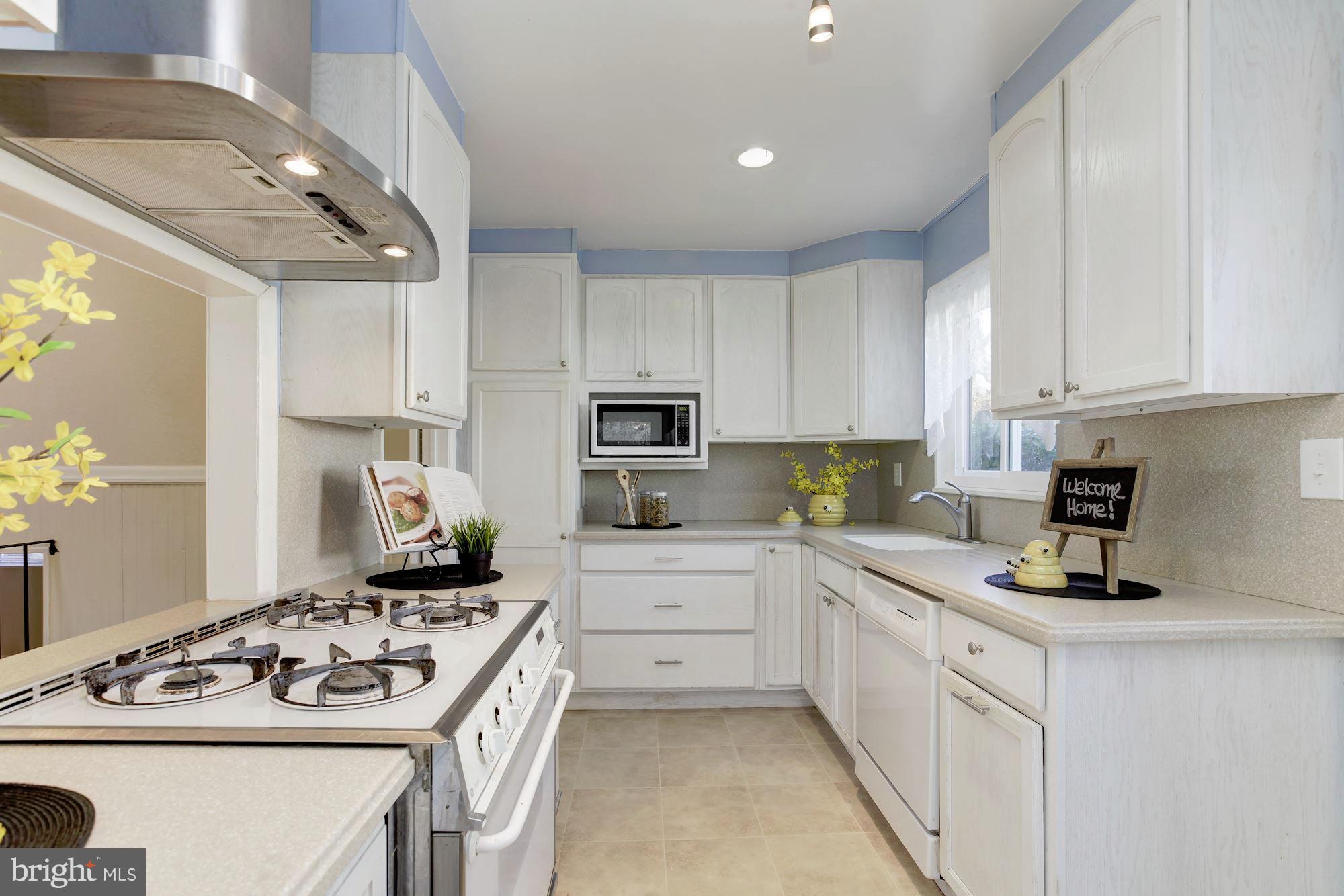 12808 Broadmore Road Silver Spring, MD 20904 - Photo 21 of 50 NICE WHITE CABINETS!