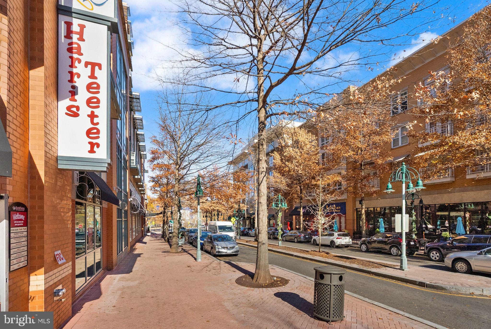 2592 South Arlington Mill Drive, Unit 7 Arlington, VA 22206 - Photo 37 of 44 a view of a street with cars