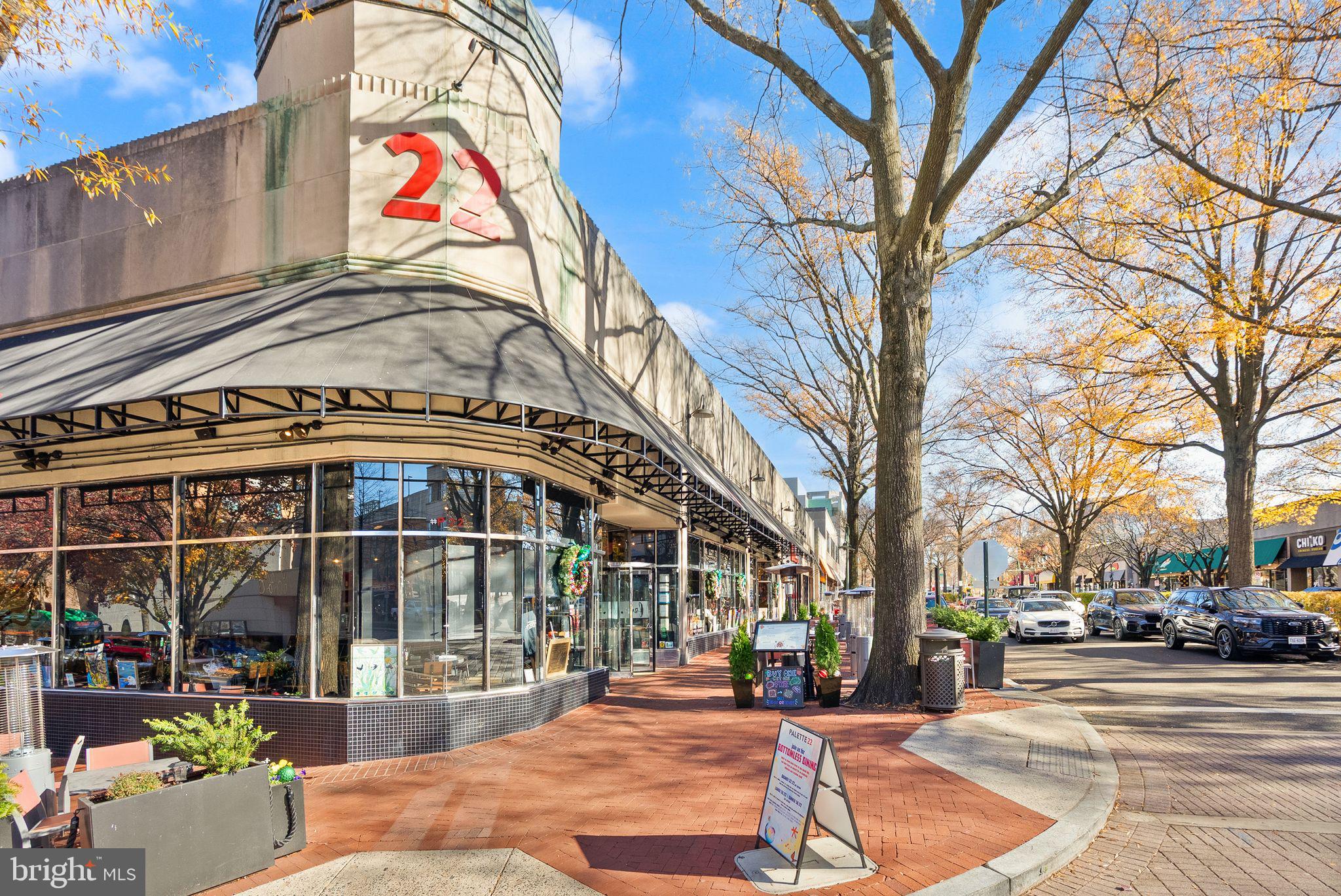 2592 South Arlington Mill Drive, Unit 7 Arlington, VA 22206 - Photo 40 of 44 a view of a building with a street
