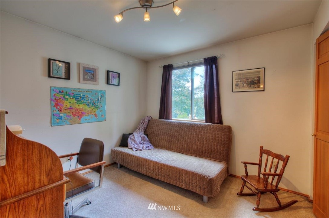 12911 Patriot Way Renton, WA 98059 - Photo 19 of 36