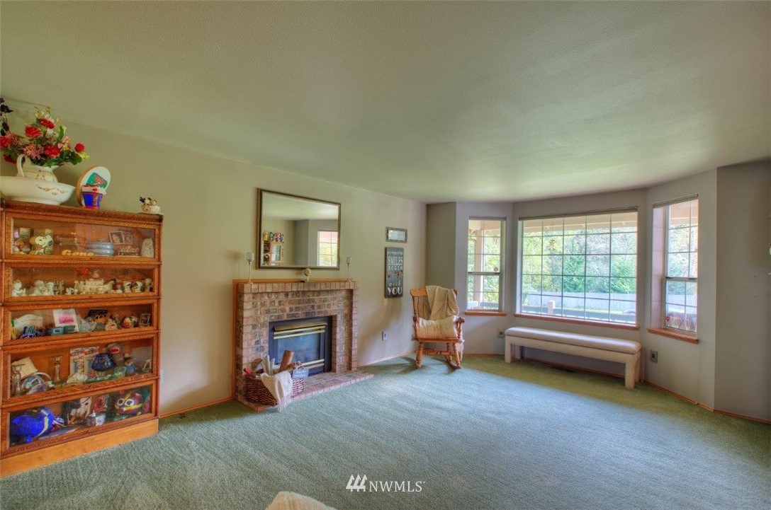 12911 Patriot Way Renton, WA 98059 - Photo 6 of 36