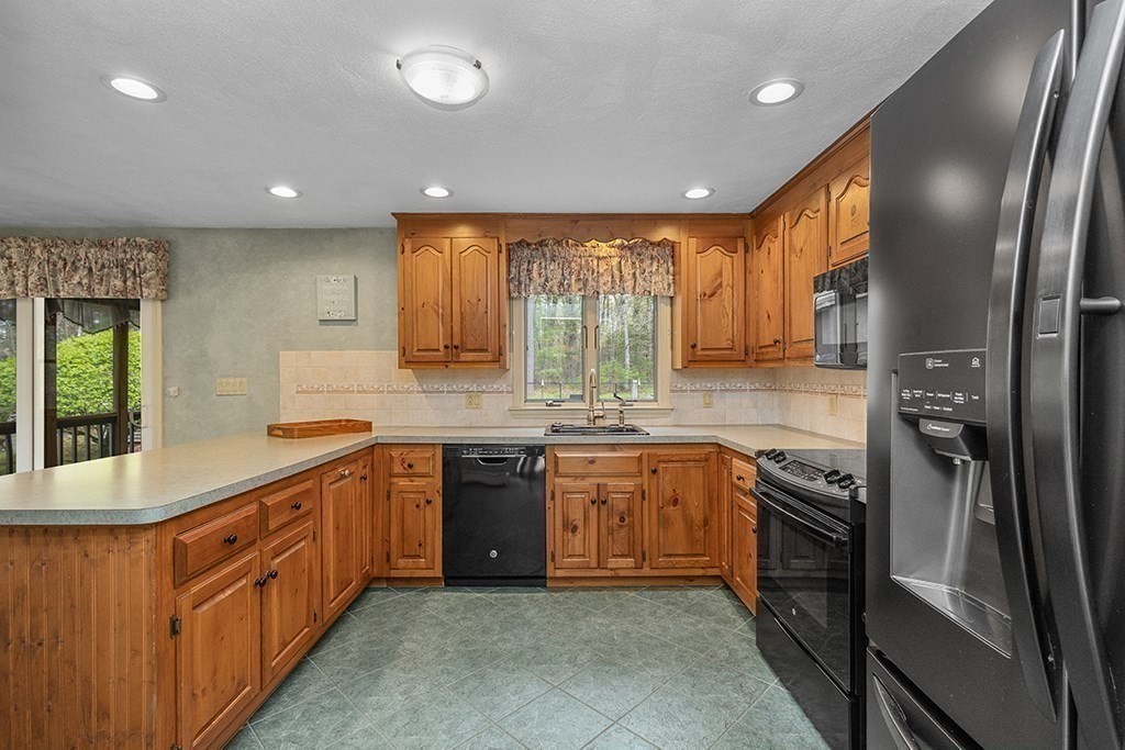 56 Leland Road Norfolk, MA 02056 - Photo 20 of 28