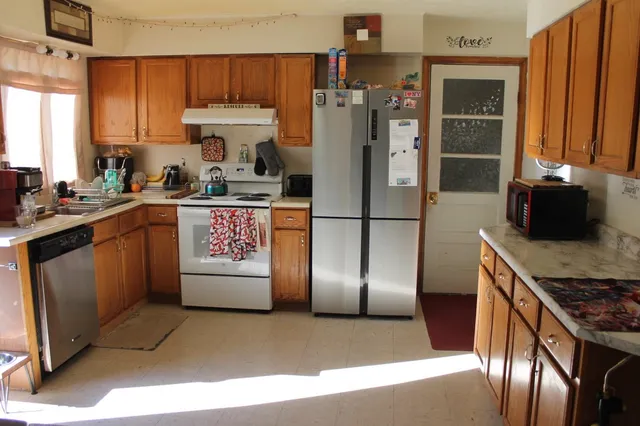 $524,000 | 25-27 Upper Main Street, Essex, VT 05452