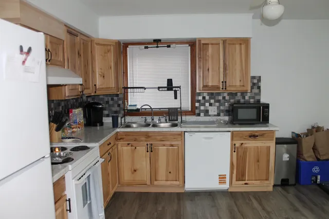 $524,000 | 25-27 Upper Main Street, Essex, VT 05452