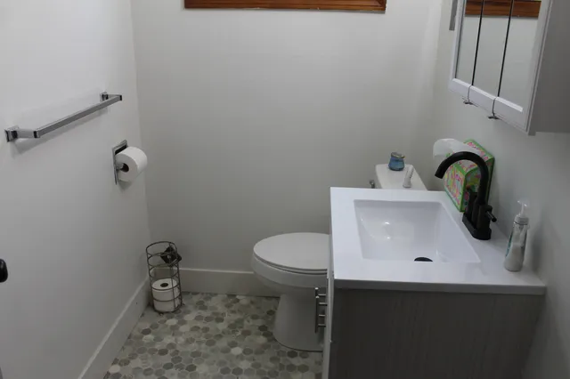 $524,000 | 25-27 Upper Main Street, Essex, VT 05452