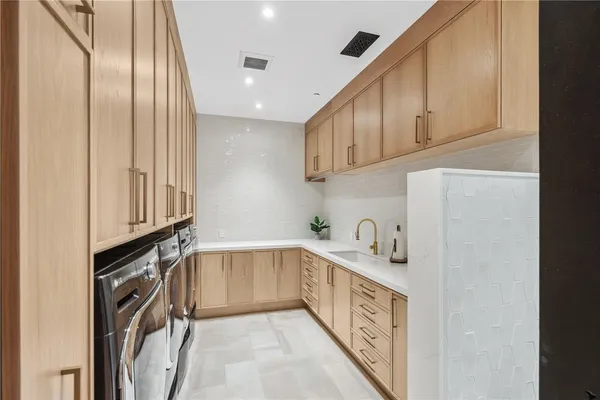 $21,950,000 | 15931 Via De Santa Fe, Rancho Santa Fe, CA 92067