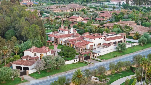 $21,950,000 | 15931 Via De Santa Fe, Rancho Santa Fe, CA 92067