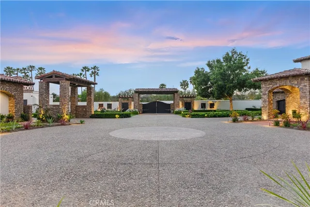 $22,950,000 | 15931 Via De Santa Fe, Rancho Santa Fe, CA 92067