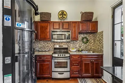 $364,000 | 534 Chartres Street, Unit 4 & 6, New Orleans, LA 70130