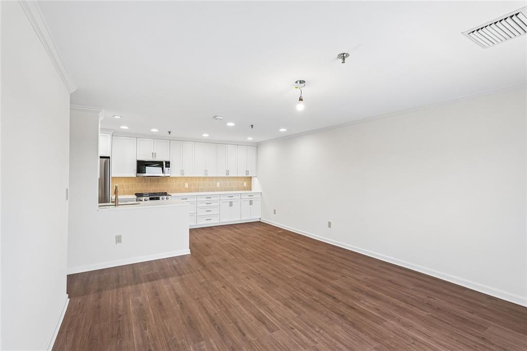 300 Johnson Ferry Road, Unit B601 Atlanta, GA 30328 - Photo 7 of 35 Gallery Image 7