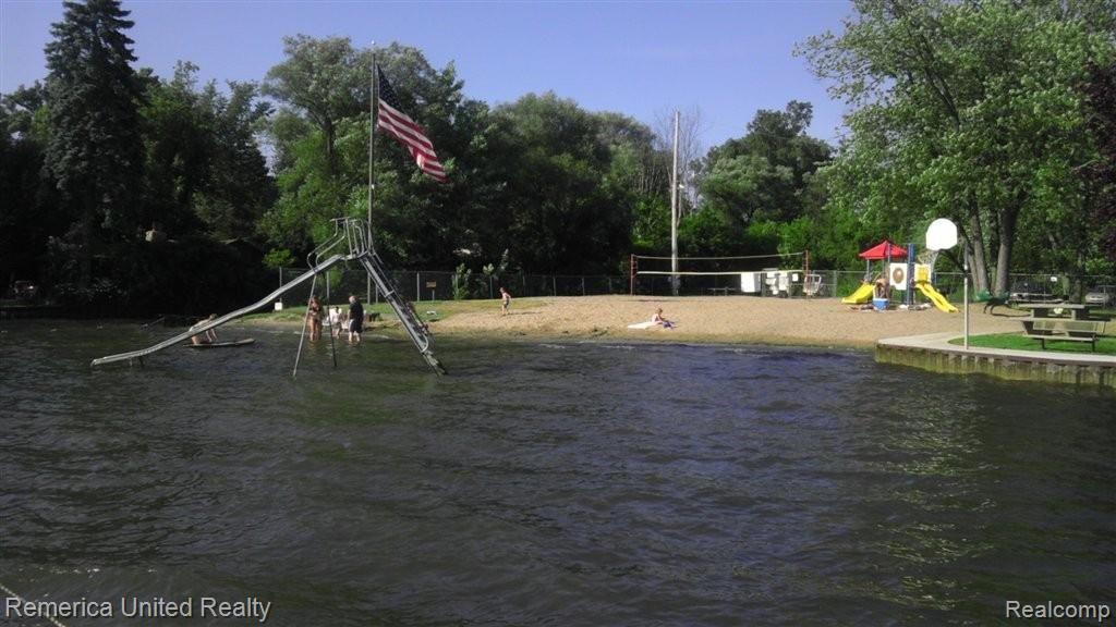 845 Sleeth Road Commerce Township, MI 48382 - Photo 6 of 24 beach and launch