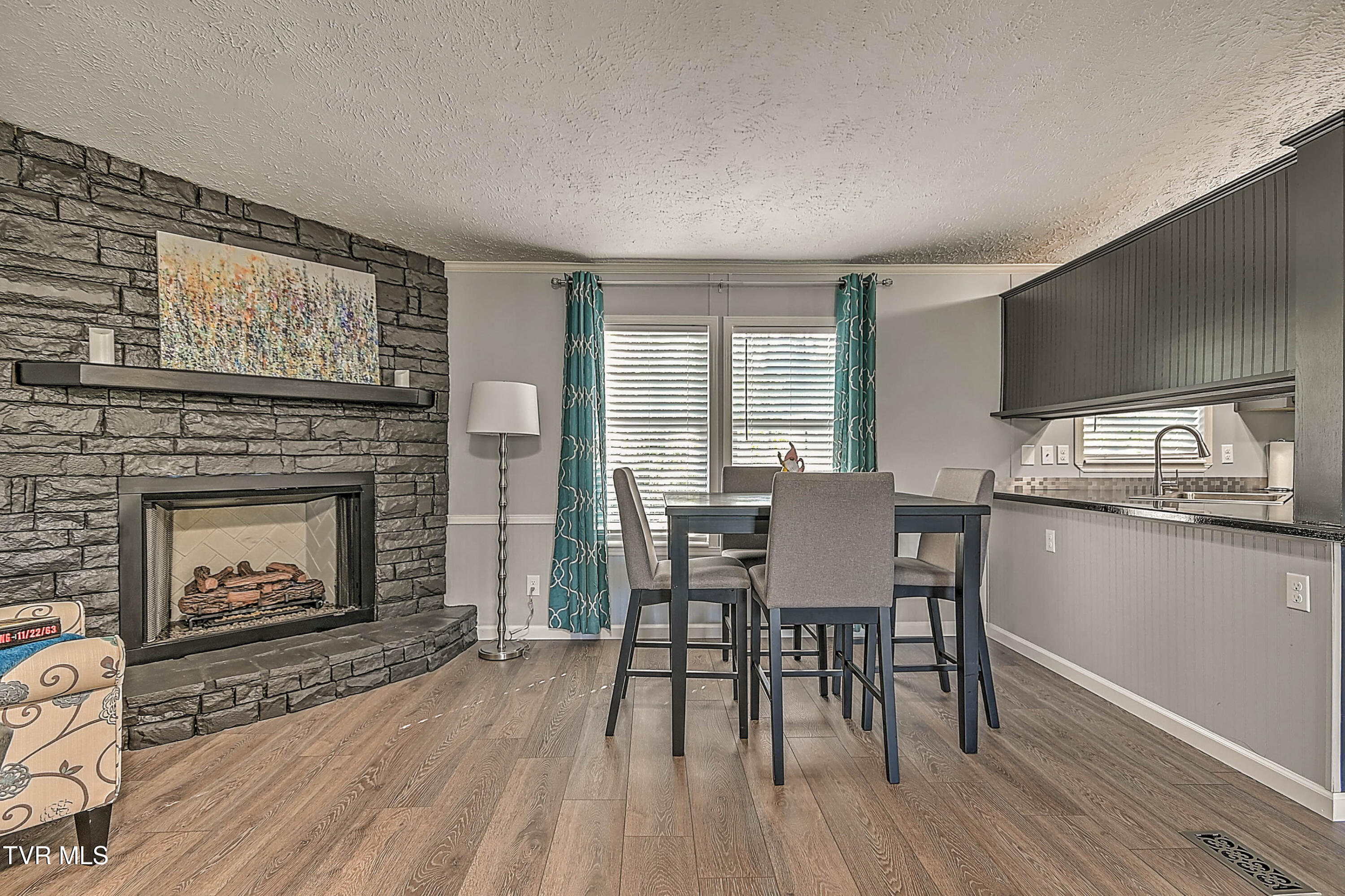 540 Long Hollow Road Elizabethton, TN 37643 - Photo 13 of 36 Breakfast Nook area