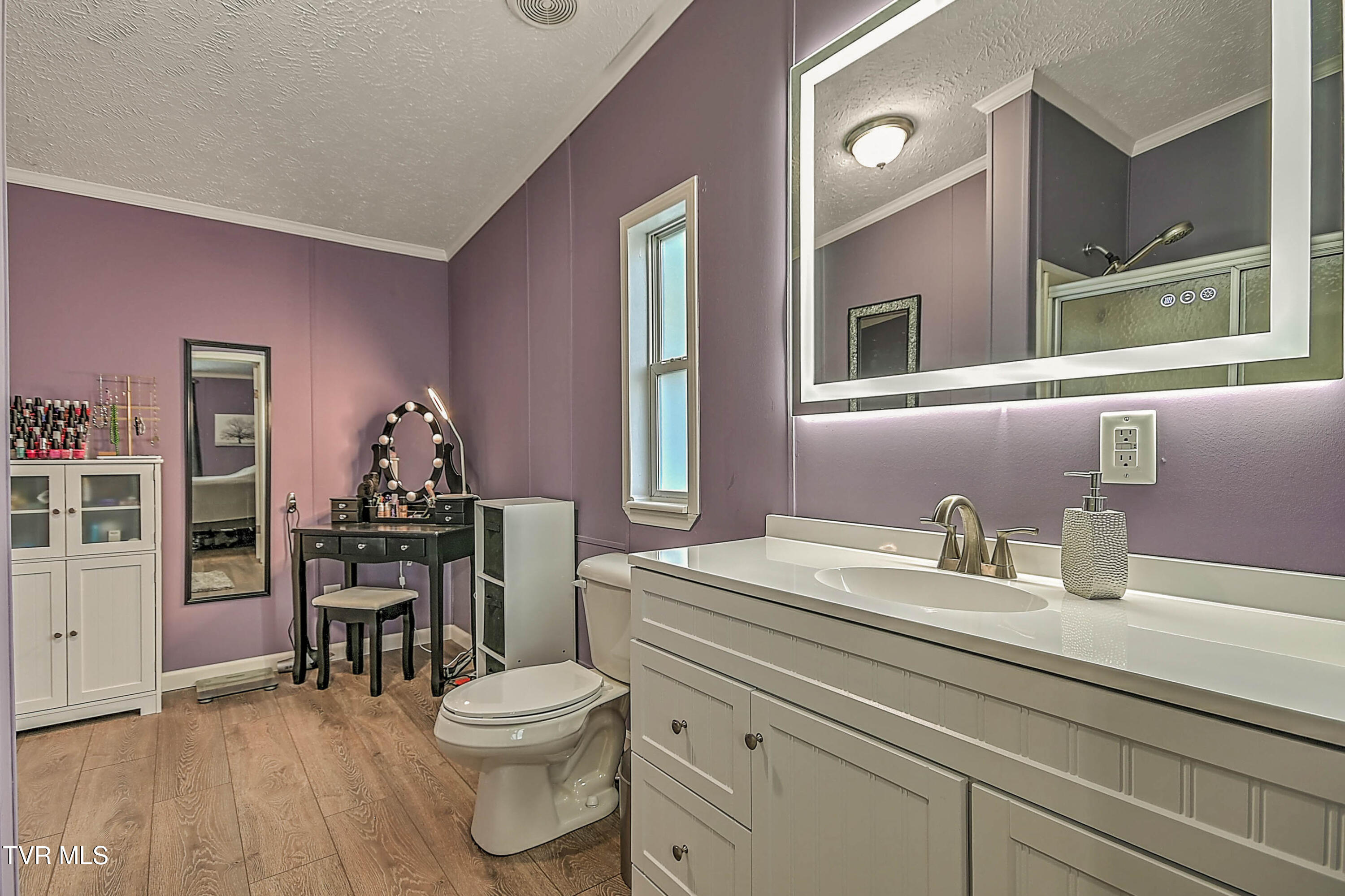 540 Long Hollow Road Elizabethton, TN 37643 - Photo 29 of 36 Huge Master Bathroom