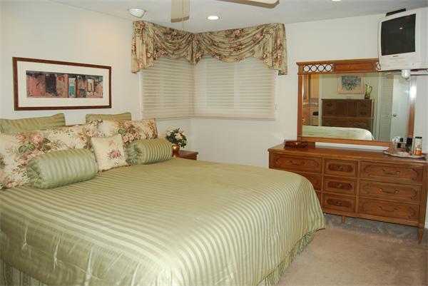24 Randy Road Framingham, MA 01701 - Photo 10 of 27 Gallery Image 10