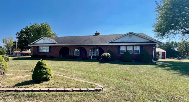 $455,000 | 1976 East Highway 28, Owensville, MO 65066