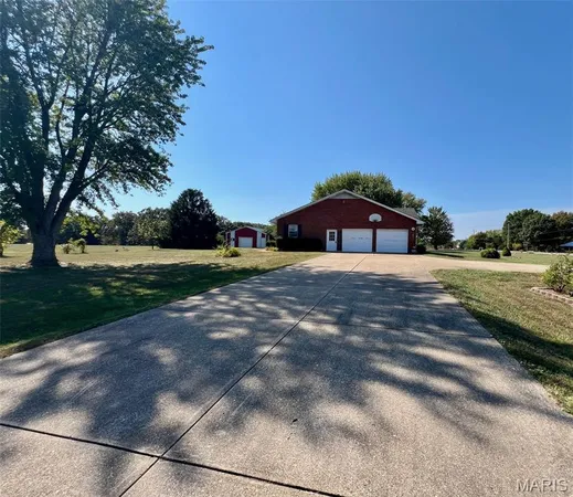 $455,000 | 1976 East Highway 28, Owensville, MO 65066