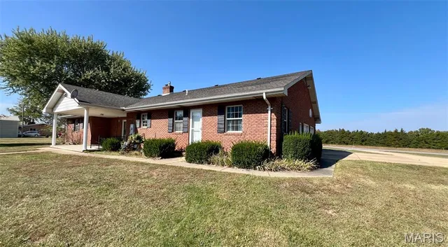 $455,000 | 1976 East Highway 28, Owensville, MO 65066