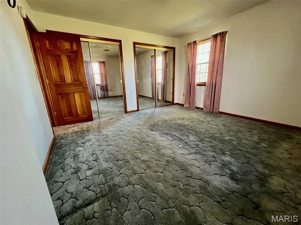 $425,000 | 1976 East Highway 28, Owensville, MO 65066