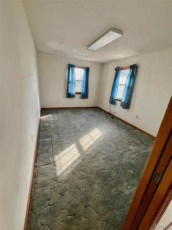 $425,000 | 1976 East Highway 28, Owensville, MO 65066
