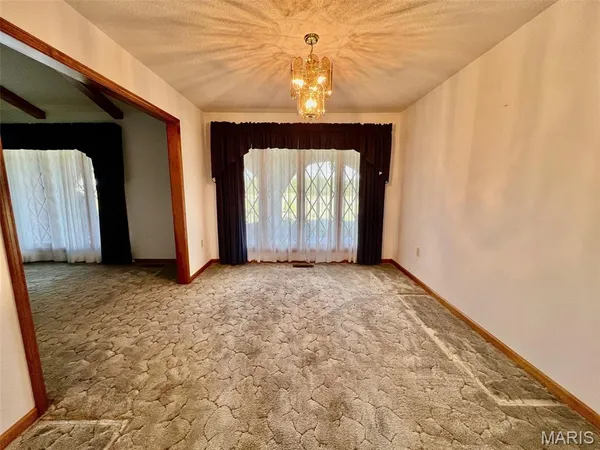 $455,000 | 1976 East Highway 28, Owensville, MO 65066