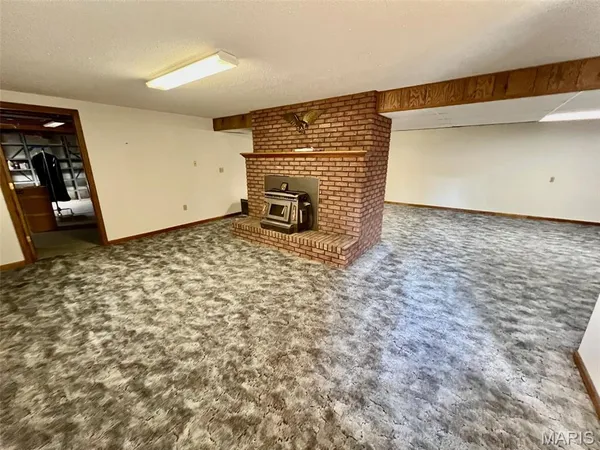 $425,000 | 1976 East Highway 28, Owensville, MO 65066