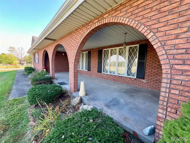 $455,000 | 1976 East Highway 28, Owensville, MO 65066