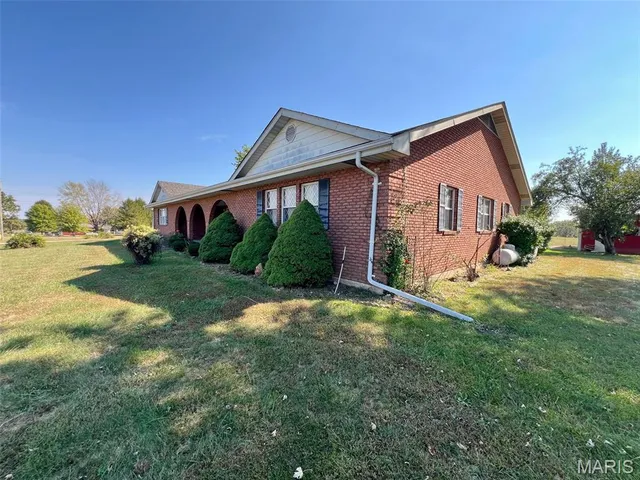 $455,000 | 1976 East Highway 28, Owensville, MO 65066