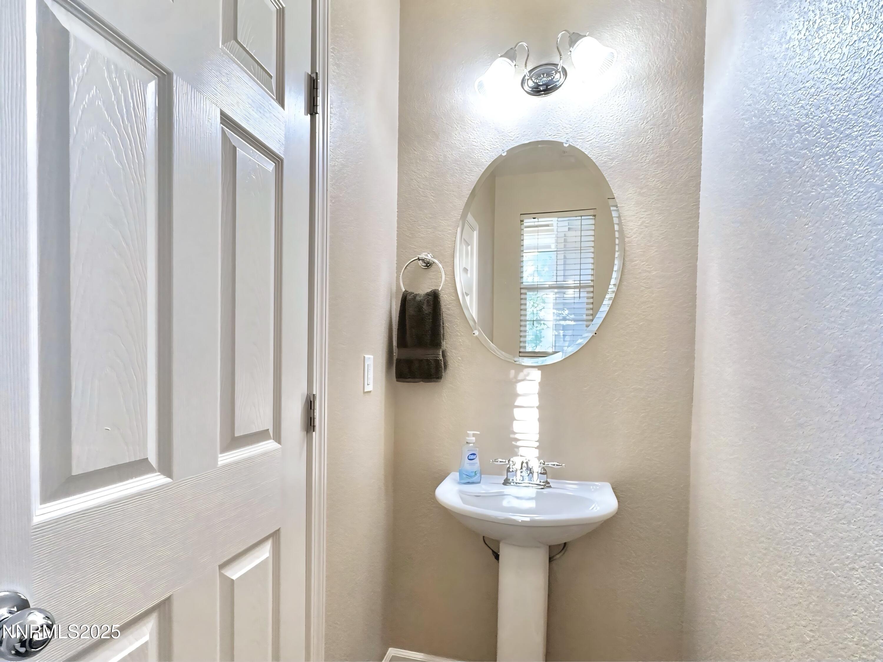 9255 Lone Wolf Circle Reno, NV 89506 - Photo 24 of 28 IMG_2670