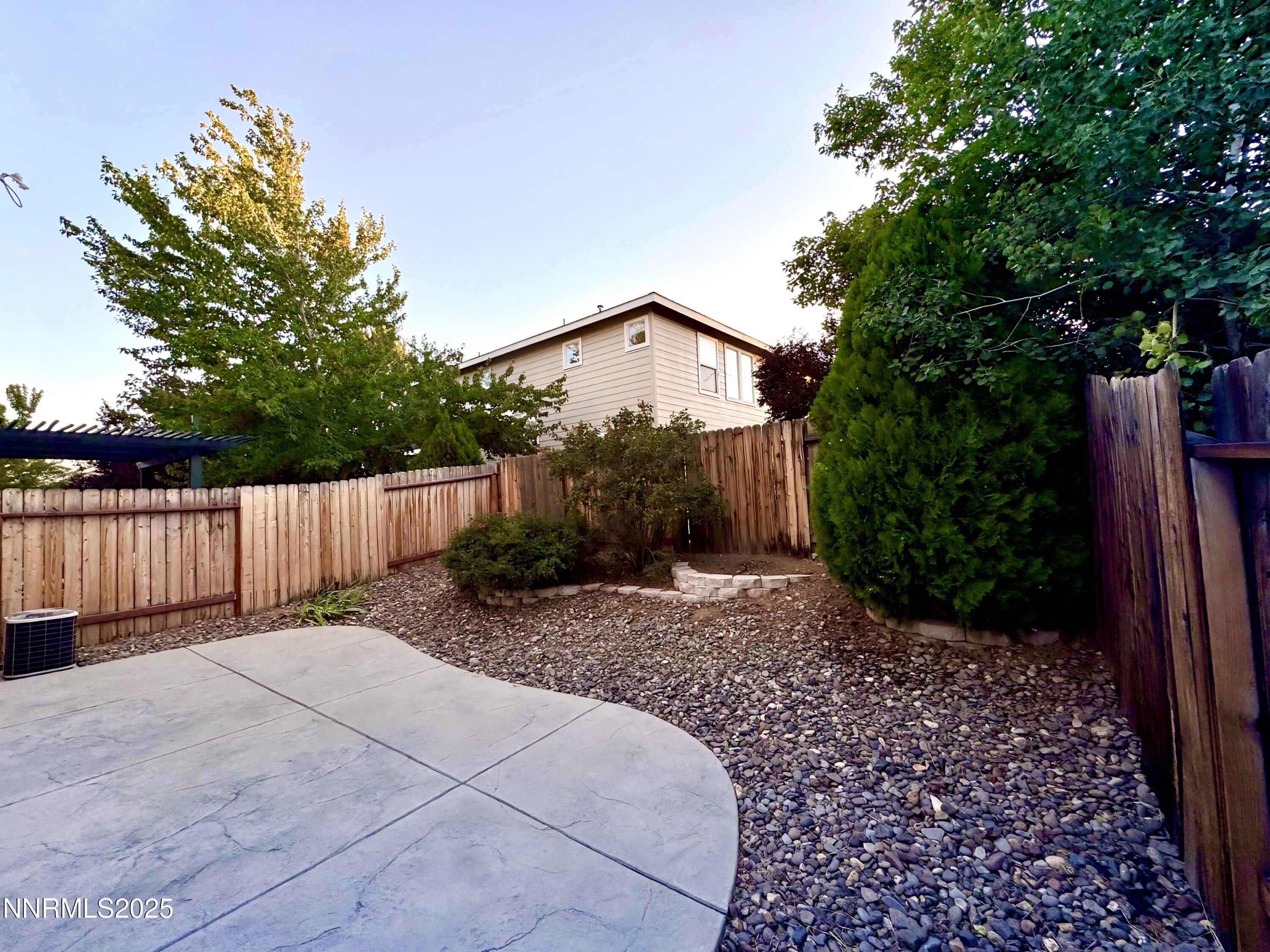 9255 Lone Wolf Circle Reno, NV 89506 - Photo 7 of 28 IMG_2682