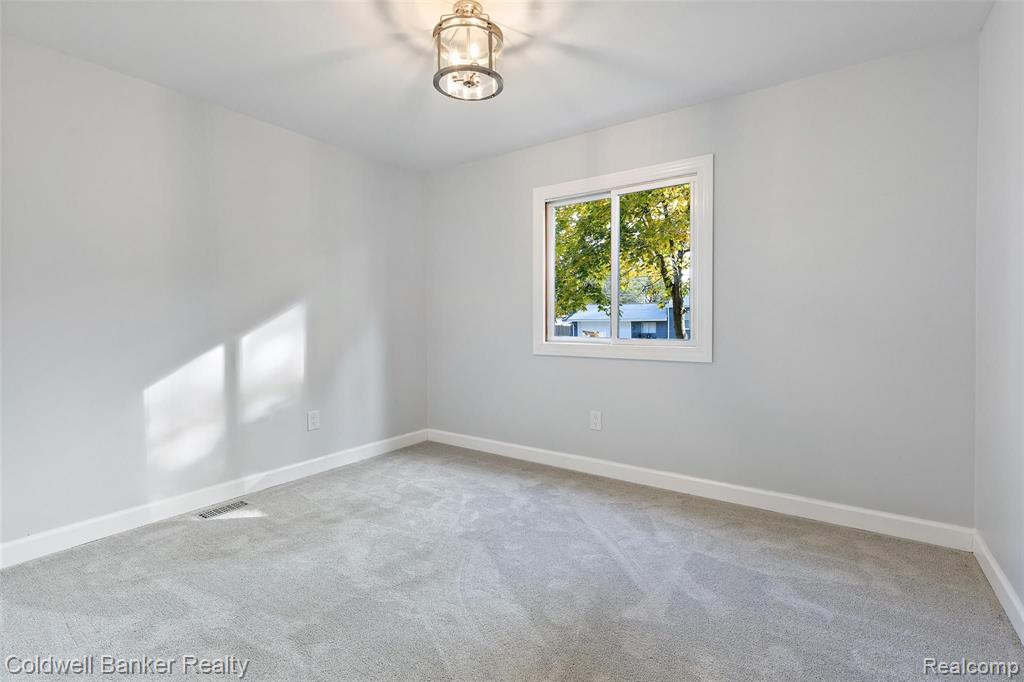 2793 Weaverton Rochester Hills, MI 48307 - Photo 25 of 31