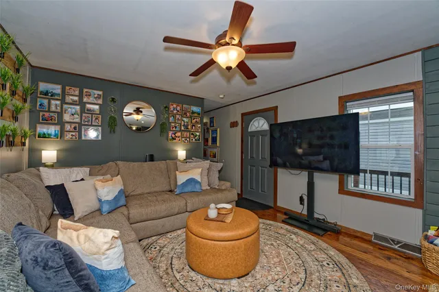 $99,000 | 28 Matthew Drive, Castleton-on-Hudson, NY 12033