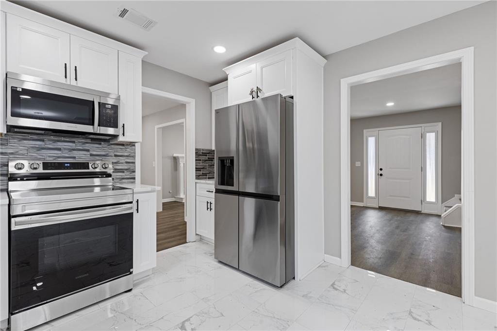 3738 White Pine Road Snellville, GA 30039 - Photo 8 of 31